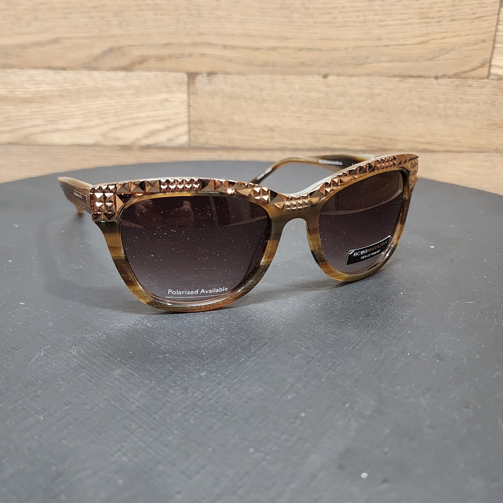 BCBGMAXAZR​IA Indulge Brown Horn 54 19 135 - Tortoise with Bling